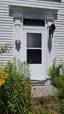 I just loved this front door.