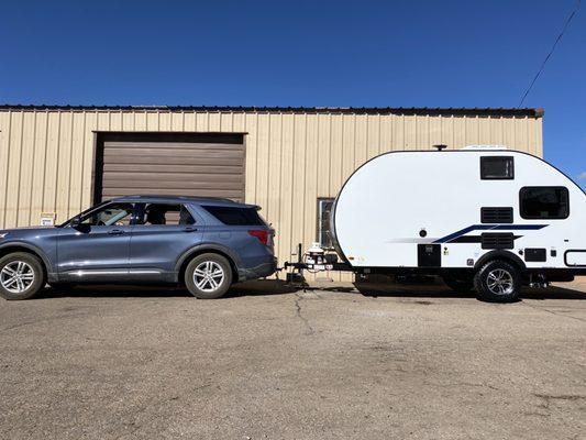 Our Bushwacker 17BH all hooked up and ready to go with help from Dan.