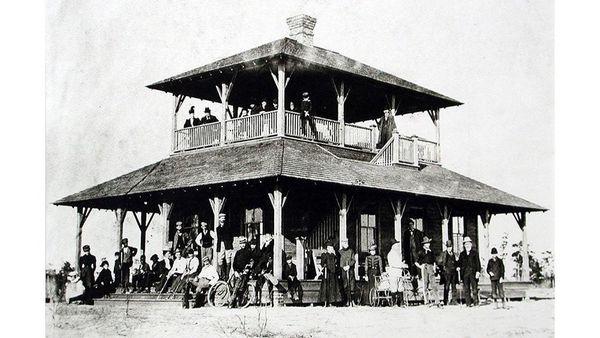 The original Pinehurst Club House