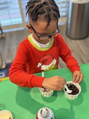 Making a ice cream sundae