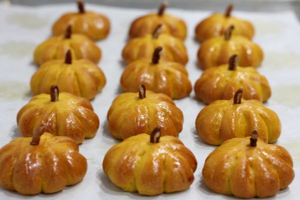 Pumpkin Dinner Rolls- to join the harvest season and celebrate the bounty of mother nature :-)