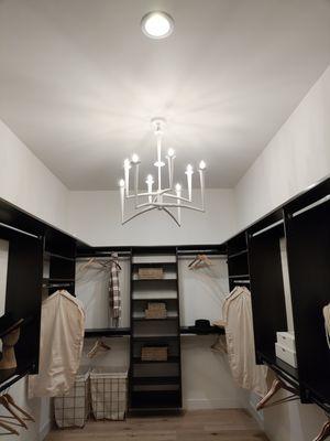 Lighting fixture in closet area