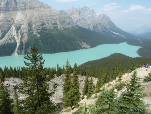 We can help you visit beautiful Lake Louise!!