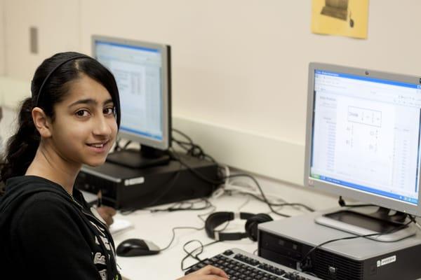 Student using ReadySet curriculum in computer lab.