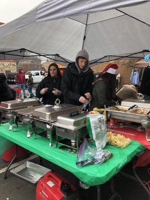 We do pop up kitchens!