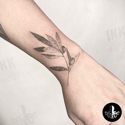 leaves tattoo