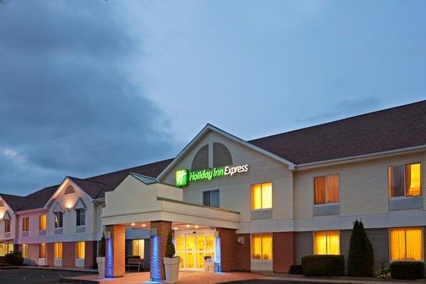 The Holiday Inn Express hotel in Keene, NH at night.