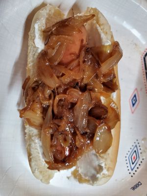 The Resuced Dog
Helps raise money for Cumberland Valley Animal Shelter. Cream cheese & Carmalized Onions