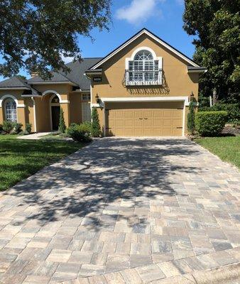 Driveway pavers: Tremron Sierra, installed by Moderna Pavers