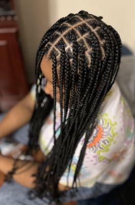 Medium knotless Box braids