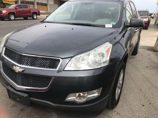 2011 CHEVY TRAVERSE 3.6 LITER ,EXTERIOR  DARK GRAY ,INTERIOR  GRAY ,87214 MILES,AUTOMATIC TRANSMISSION,POWER LOCKS,POWER ,WINDOW,