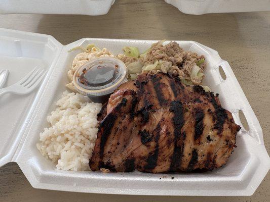 Combo plate pulehu chicken and Kailua pig & cabbage