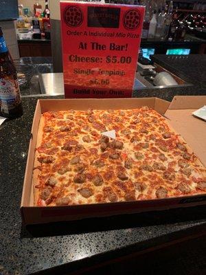 $6.00 for this pizza