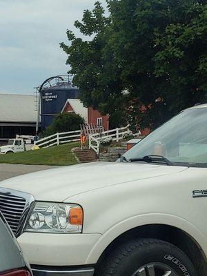 Ample parking and the NEATEST barn for cow camp!