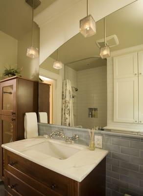 Our Montlake Bath Remodel won the 2011 Master Builders REX Award for Bathroom Less Than 40K!