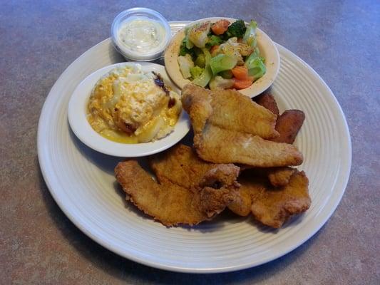 $7.59 2pc Flounder Plate - 3 Stars - Pretty decent entree with good but very small flounder pieces.