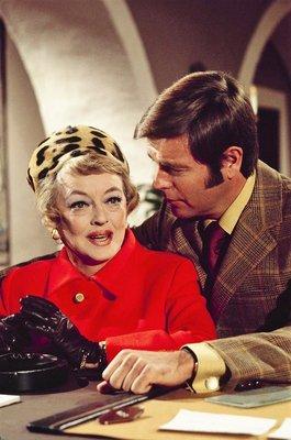 Robert Wagner with Bette Davis in "It Takes a Thief"