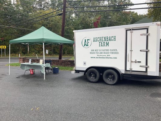 Set up for sales at Lewis orchard.