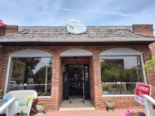 Our new location on charming Broad Street in Pine Mountain, Georgia.