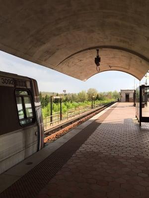 New Carlton Metro Station