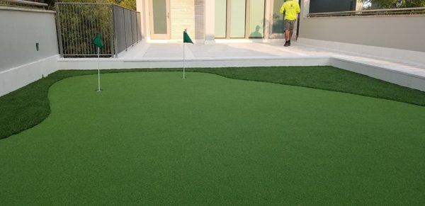 artificial grass putting green