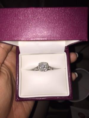 Bought the perfect engagement ring with the fiancé!!!!