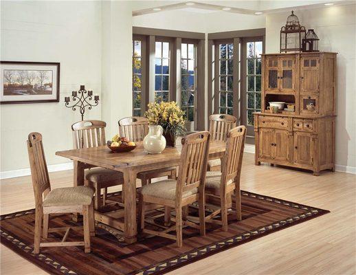 Dining set by Sunny Design