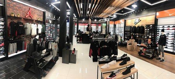 Shoe Palace