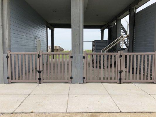 Natural wood colored vinyl gates