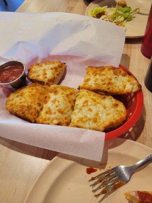 Cheese, parm bread