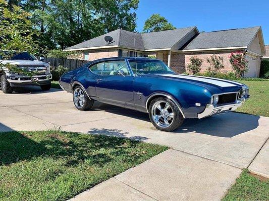 Super Clean Cutlass