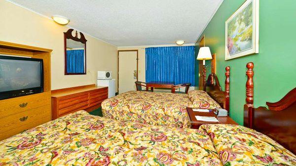 Mstar HotelCovington Covington VA Guestroom TwoDouble