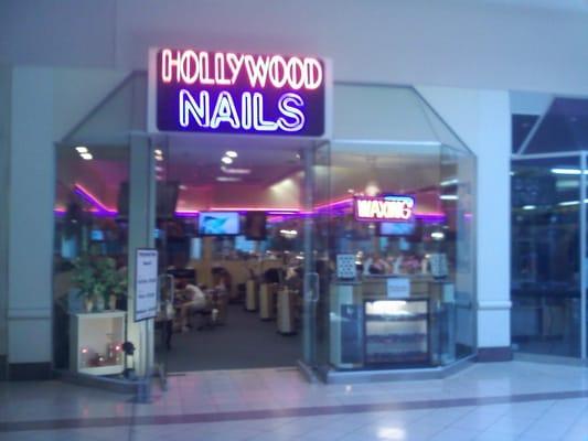 Front of Hollywood Nails