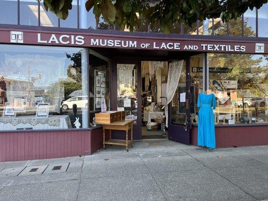 Lacis Museum of Lace and Textiles