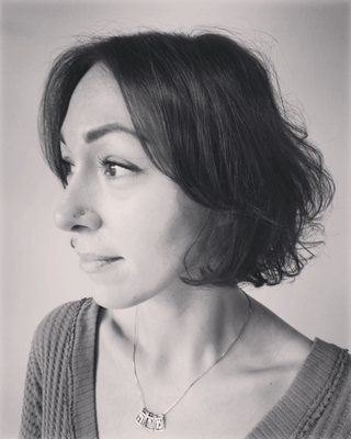 Short bob with curtain bangs for fine hair