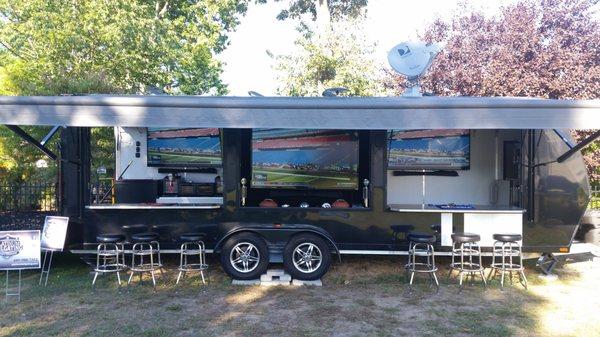 The sports bar on wheels ..... bartenders and servers available .