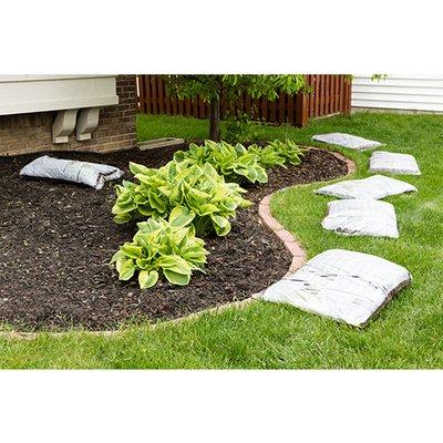 Flower bed with mulch installation