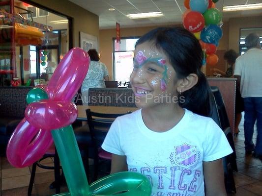 Amazing face painting and balloon art