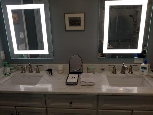 Double vanity