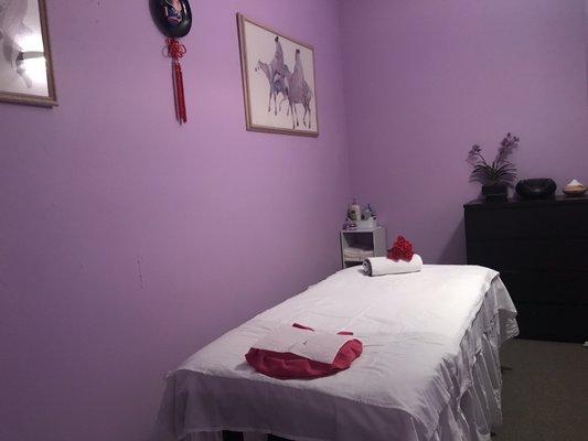 Rose Massage: Traditional Chinese Massage, deep tissue massage, and hot stone massage.