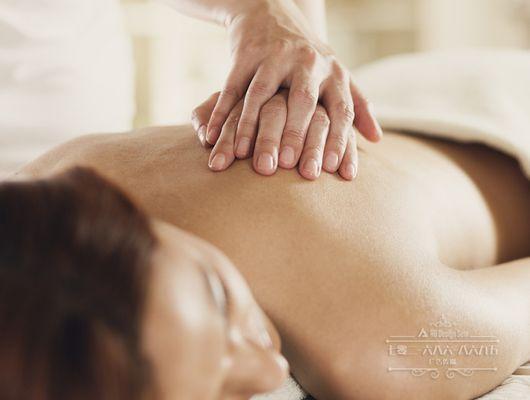 Our Best Massage therapists providing great relaxation & comfort!!
 
 Book Asian full body massage therapy now