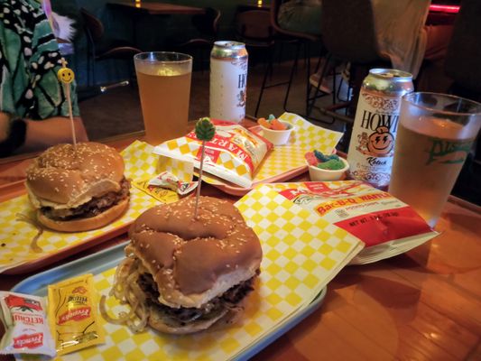 Boy Howdy smash burger combons with Boy Howdy beer from DayTrip.