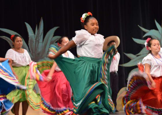 Los Lupeños Academy students performing at session recital