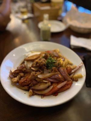 Pollo Saltado