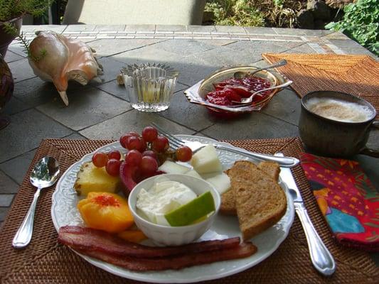 Maggie's Garden Bed & Breakfast