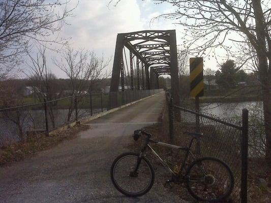 My trusty old Jamis Exile at the Missiquoi Bridge