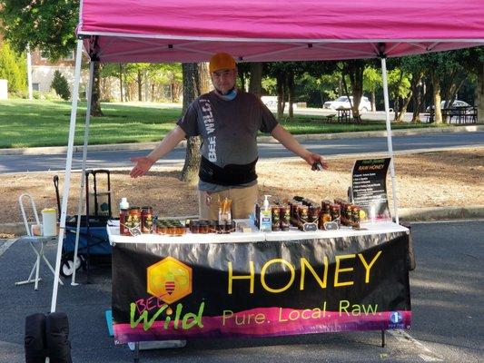 Raw local gourmet Honey from Bee Wild