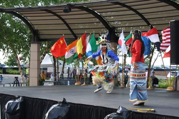 International Festival of Burnsville. Photo credit: Sue Lund Photopgraphy