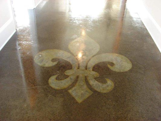 Custom design in stained floor Baton Rouge, LA