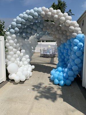 Balloon Tunnel by nolimitballoonbar